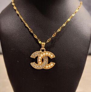 CHANEL CC 18k GOLD PLATED PENDANT HALF PEARLS / CRYSTALS ON GOLD PLATED NECKLACE